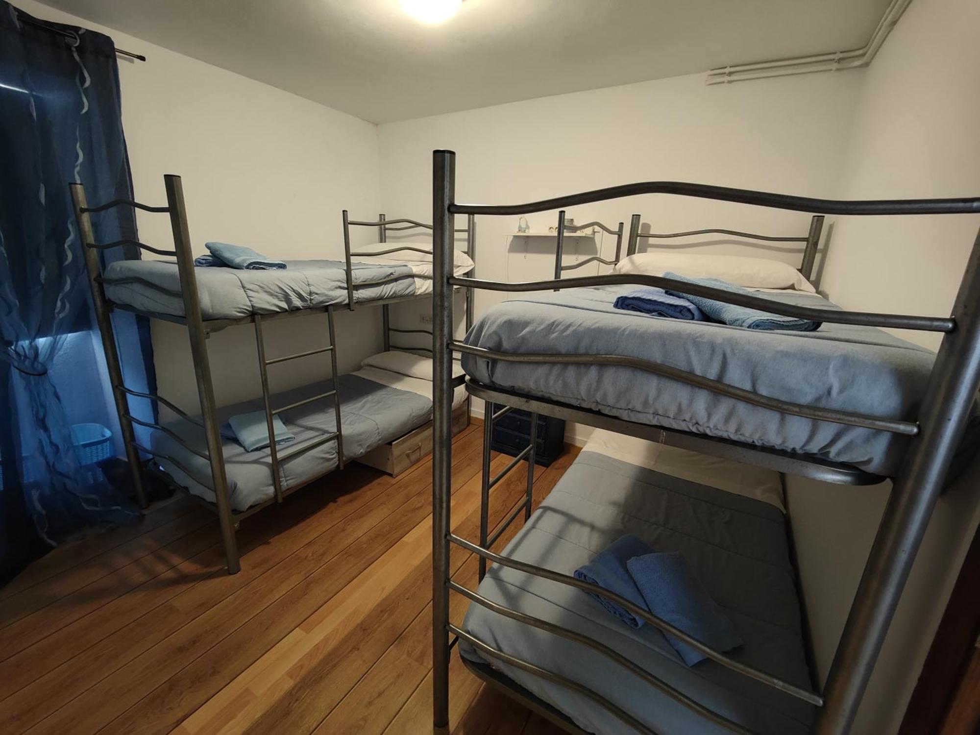 Albergue Vintecatro Кальдас-де-Рейес Экстерьер фото