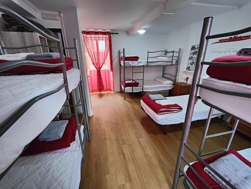 Albergue Vintecatro Кальдас-де-Рейес Экстерьер фото