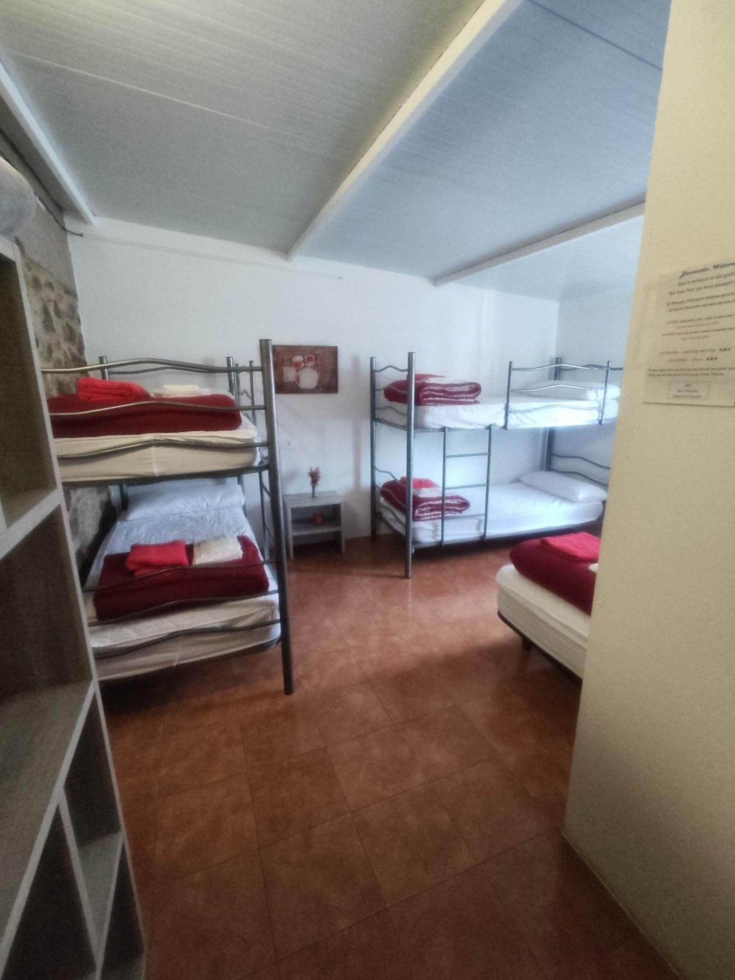 Albergue Vintecatro Кальдас-де-Рейес Экстерьер фото